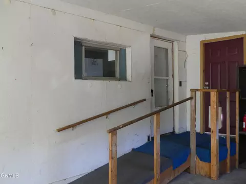 404 2nd Ave SE, Bowman, ND 58623 photo 3