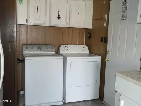 404 2nd Ave SE, Bowman, ND 58623 photo 5