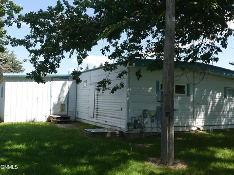 404 2nd Ave SE, Bowman, ND 58623 photo 18