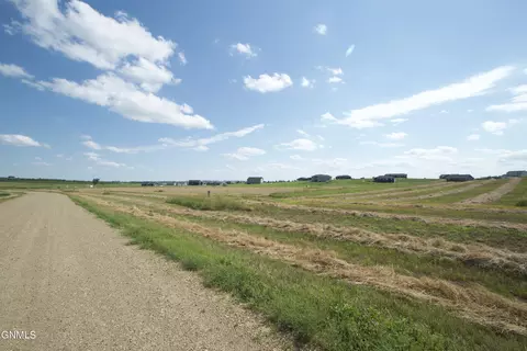 4 Spaniel Rd, Mandan, ND 58554 photo 6
