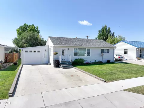 309 Dean Ave N, Tioga, ND 58852