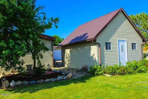 14269 Painted Woods Dr, Williston, ND 58801 photo 40