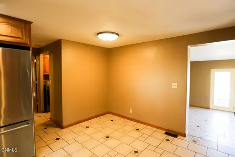 14269 Painted Woods Dr, Williston, ND 58801 photo 20