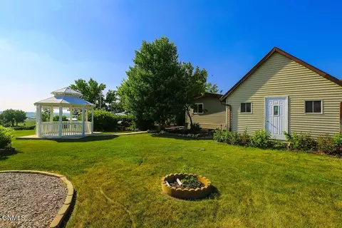 14269 Painted Woods Dr, Williston, ND 58801 photo 41