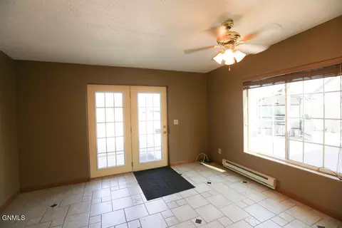 14269 Painted Woods Dr, Williston, ND 58801 photo 11