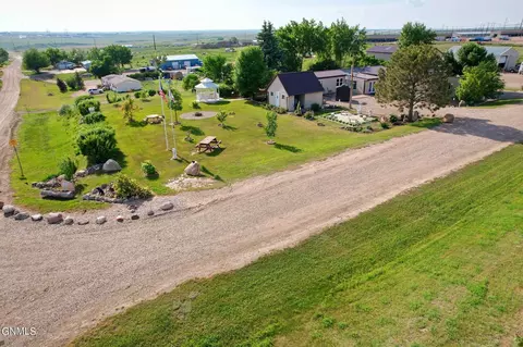 14269 Painted Woods Dr, Williston, ND 58801 photo 5