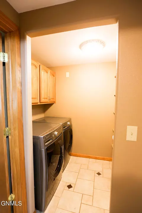 14269 Painted Woods Dr, Williston, ND 58801 photo 22