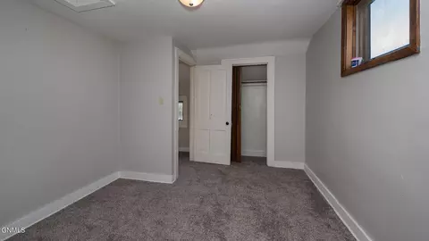 229 4th St W, Dickinson, ND 58601 photo 12