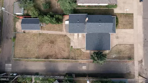 229 4th St W, Dickinson, ND 58601 photo 22