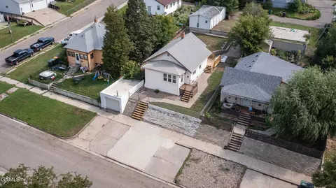 308 4th Ave NE, Mandan, ND 58554