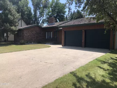 133 Independence Ave, Bismarck, ND 58503