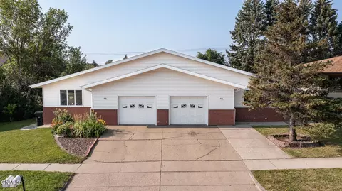 617619 Interstate Ave E, Bismarck, ND 58503