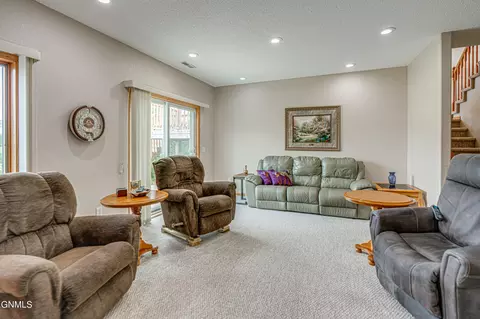 2135 3rd St S, Bismarck, ND 58504 photo 44