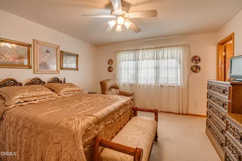 2135 3rd St S, Bismarck, ND 58504 photo 32