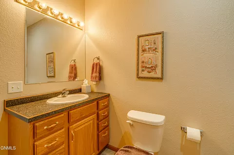 2135 3rd St S, Bismarck, ND 58504 photo 39