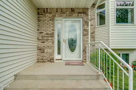 2135 3rd St S, Bismarck, ND 58504 photo 54