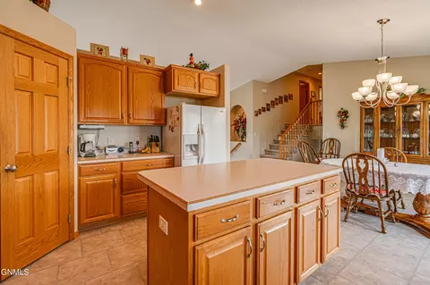 2135 3rd St S, Bismarck, ND 58504 photo 21