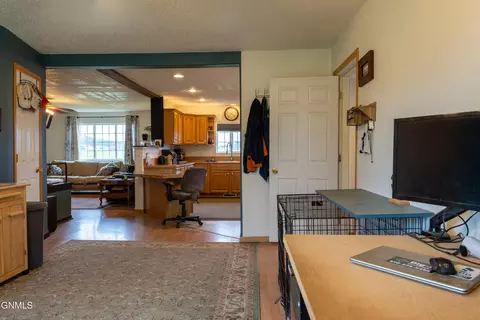 203 Main Ave E, Alexander, ND 58831 photo 6