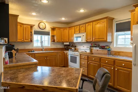 203 Main Ave E, Alexander, ND 58831 photo 14