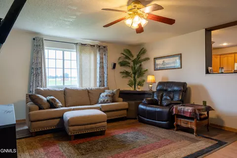203 Main Ave E, Alexander, ND 58831 photo 23