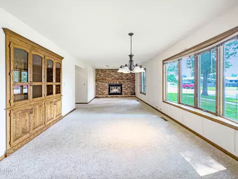 1602 10th St W, Williston, ND 58801 photo 10