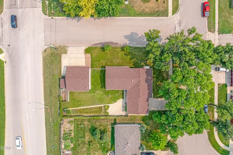 1602 10th St W, Williston, ND 58801 photo 6