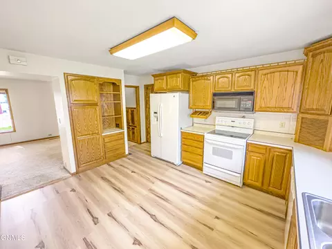 1602 10th St W, Williston, ND 58801 photo 17