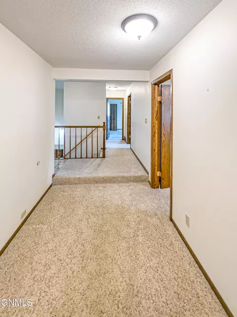 1602 10th St W, Williston, ND 58801 photo 18