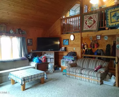 3252 Road 1040a, Reserve, MT 59258