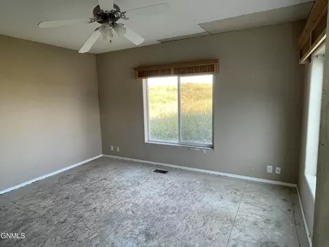 12379 Rainbow Lp, Epping, ND 58843 photo 6