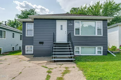 1114 13th St, Bismarck, ND 58501