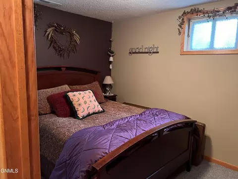 1717 E Avenue B, Bismarck, ND 58501 photo 14
