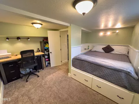 815 5th Ave W, Williston, ND 58801 photo 32