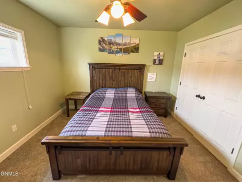815 5th Ave W, Williston, ND 58801 photo 22