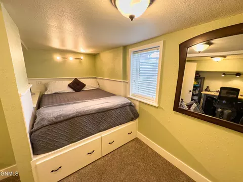 815 5th Ave W, Williston, ND 58801 photo 35