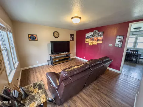 815 5th Ave W, Williston, ND 58801 photo 12