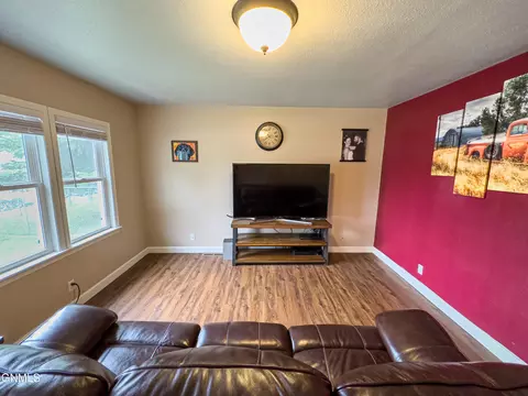 815 5th Ave W, Williston, ND 58801 photo 10