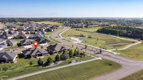 1011 Community Loop, Bismarck, ND 58503 photo 32