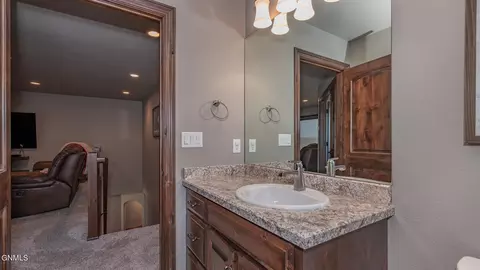 1011 Community Loop, Bismarck, ND 58503 photo 40