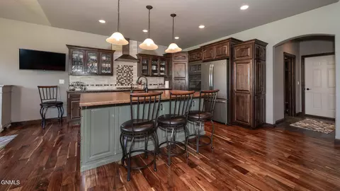 1011 Community Loop, Bismarck, ND 58503 photo 8