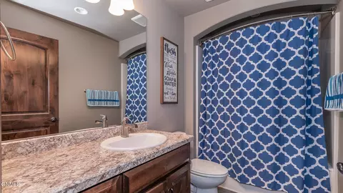 1011 Community Loop, Bismarck, ND 58503 photo 39