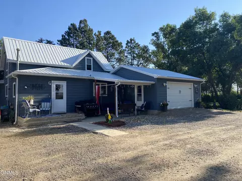 2251 127th Ave NW, Watford City, ND 58854