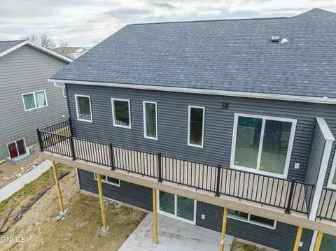Exterior - 3200 E Divide Ave, Bismarck, ND 58501 photo 1 of 13