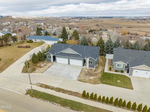 3200 E Divide Ave, Bismarck, ND 58501