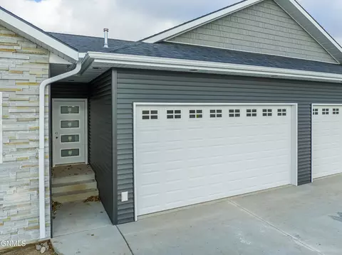 Exterior - 3200 E Divide Ave, Bismarck, ND 58501 photo 8 of 13