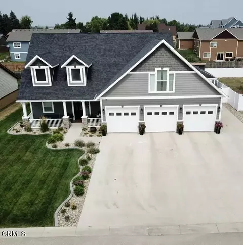 204 6th St SW, Tioga, ND 58852