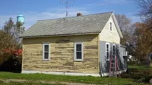 211 3rd St W, Zeeland, ND 58581
