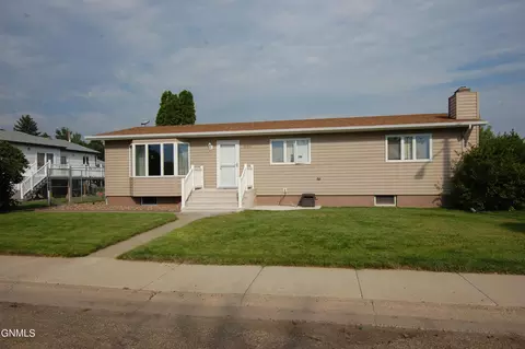 1526 11th Ave SW, Sidney, MT 59270