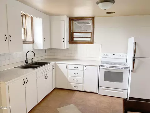 109 6th St NE, Mandan, ND 58554 photo 41