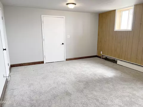 109 6th St NE, Mandan, ND 58554 photo 33